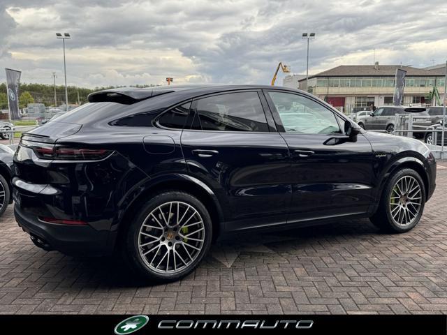 PORSCHE Cayenne Coupé 3.0 V6 E-Hybrid Platinum Edition