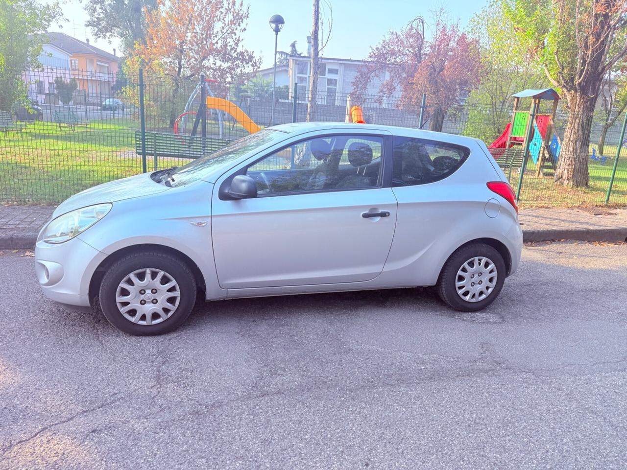 Hyundai i20 - 2011 GPL - 110000 km !!!