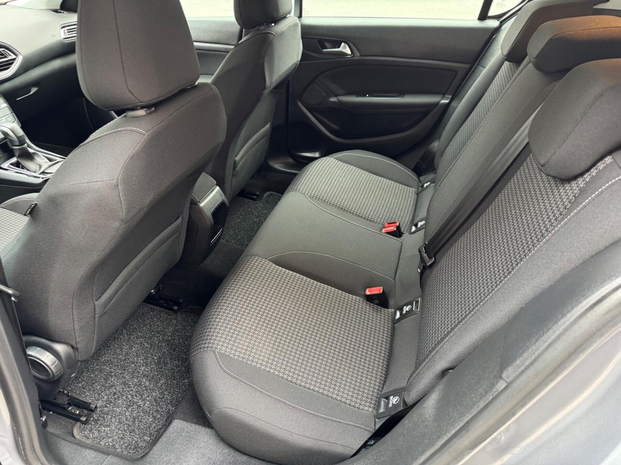 PEUGEOUT 308 1.6 HDI AUTOMATICO 120CV