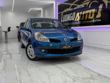 Renault Clio 1.4 16V Luxe-Full Optional