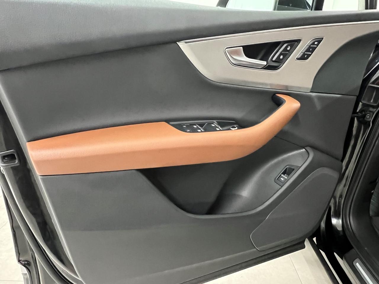 AUDI Q7 II 2019 Q7 50 3.0 tdi mhev Business quattro tiptronic