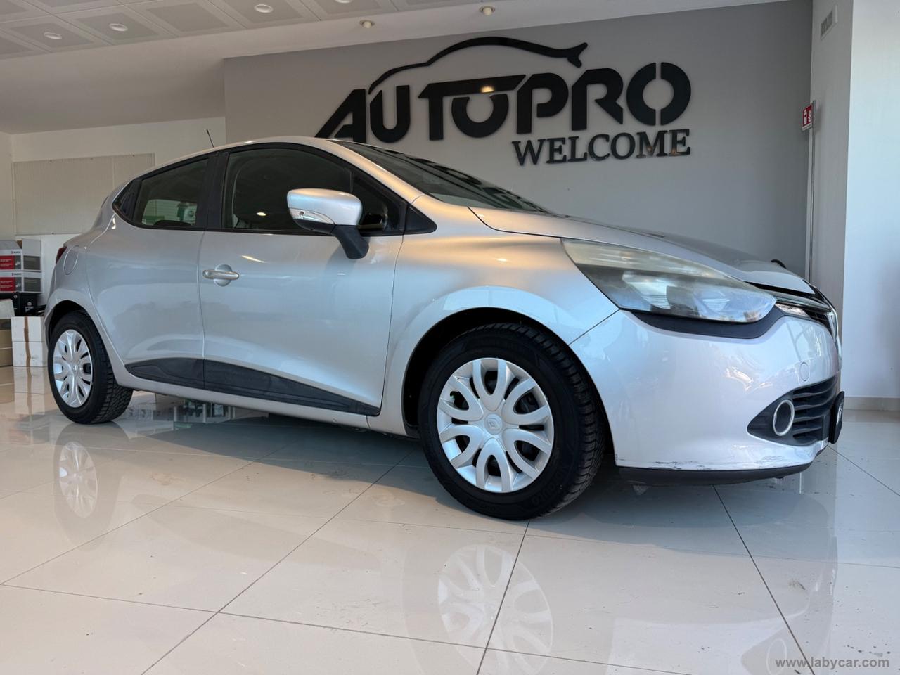 RENAULT Clio 1.2 75 CV 5p. Live