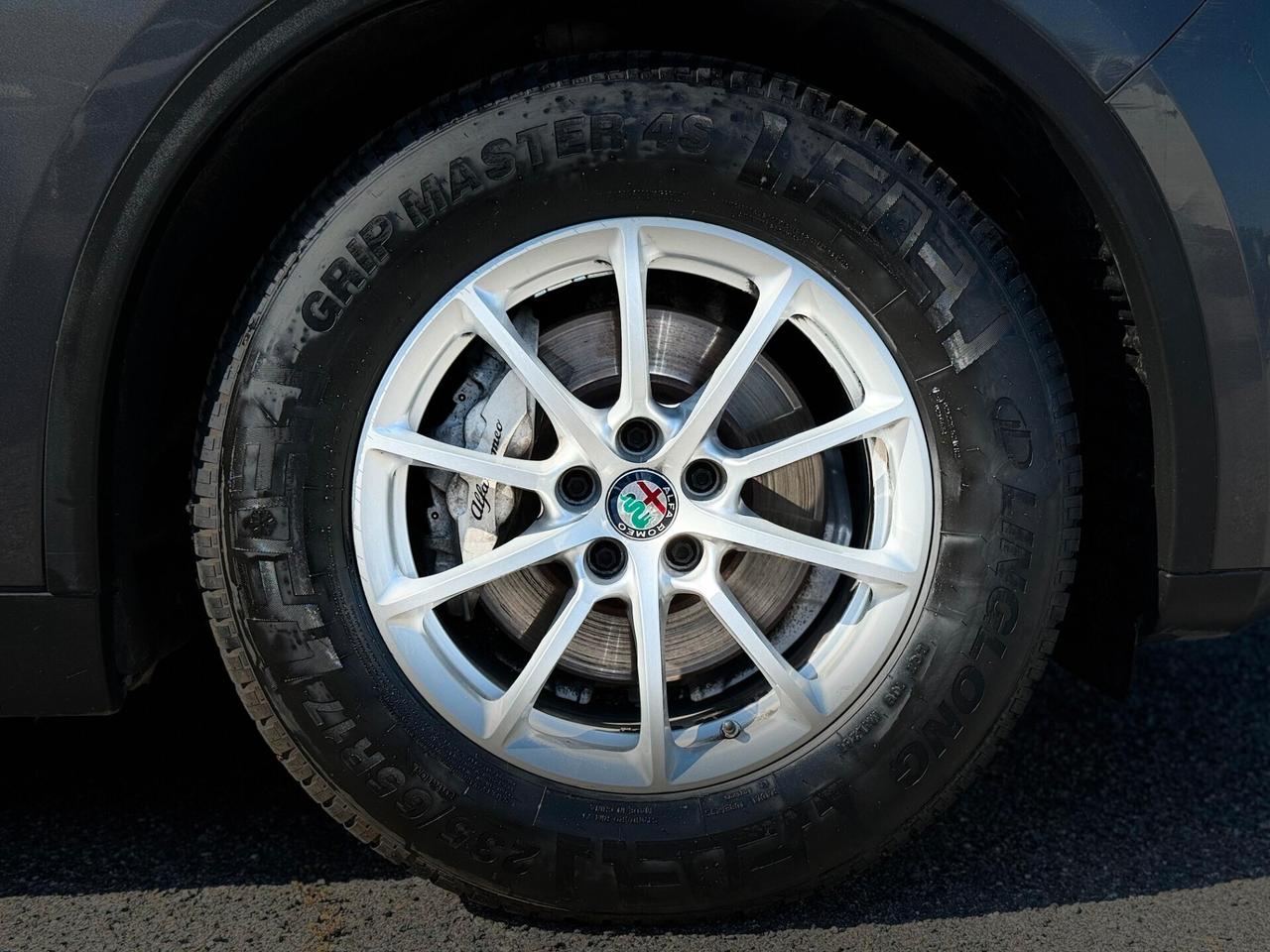 Alfa Romeo Stelvio 2.2 Turbodiesel 180 CV AT8 RWD Business