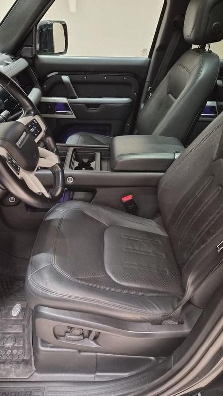 Land Rover Defender Defender 110 3.0D I6 250 CV AWD Auto HSE 7 POSTI