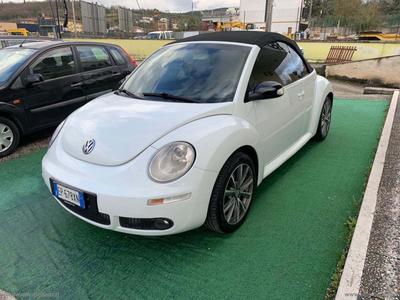 VOLKSWAGEN New Beetle 1.6 Cabrio - 2003