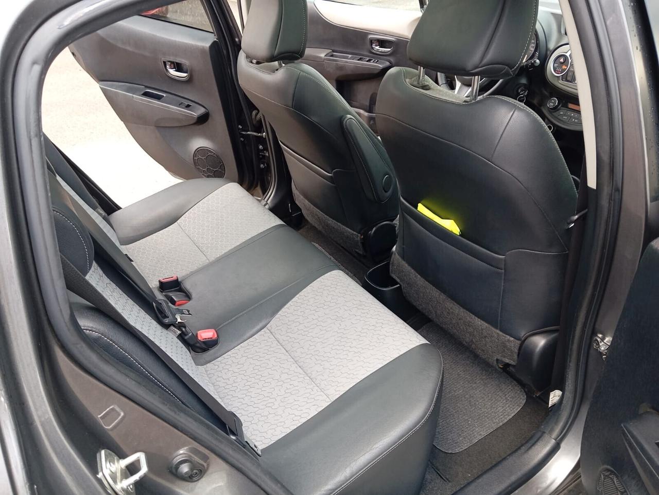 Yaris 1.3 5 porte Lounge "KM CERTIFICATI"