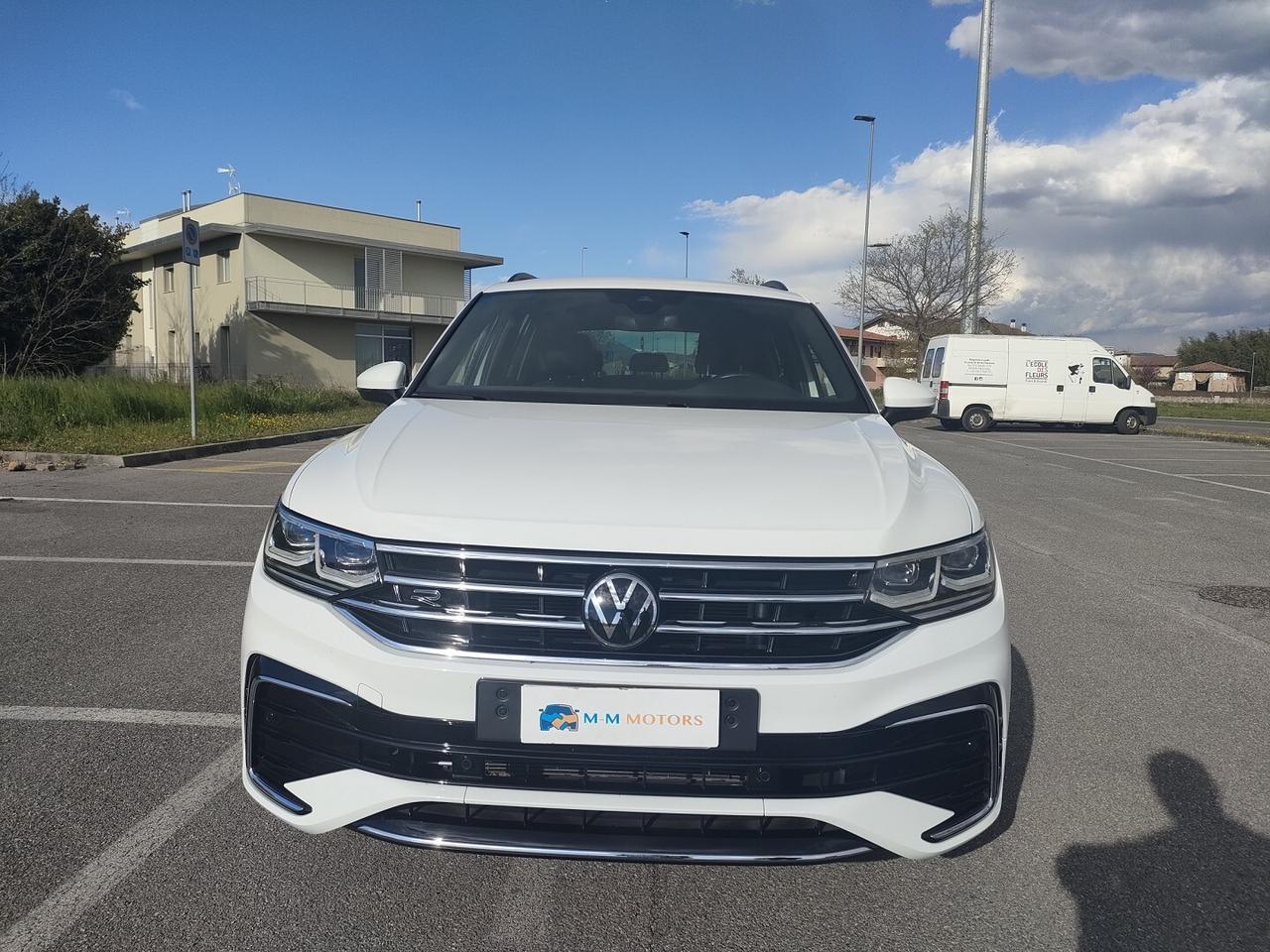 VOLKSWAGEN Tiguan R-Line 150cv Automatica