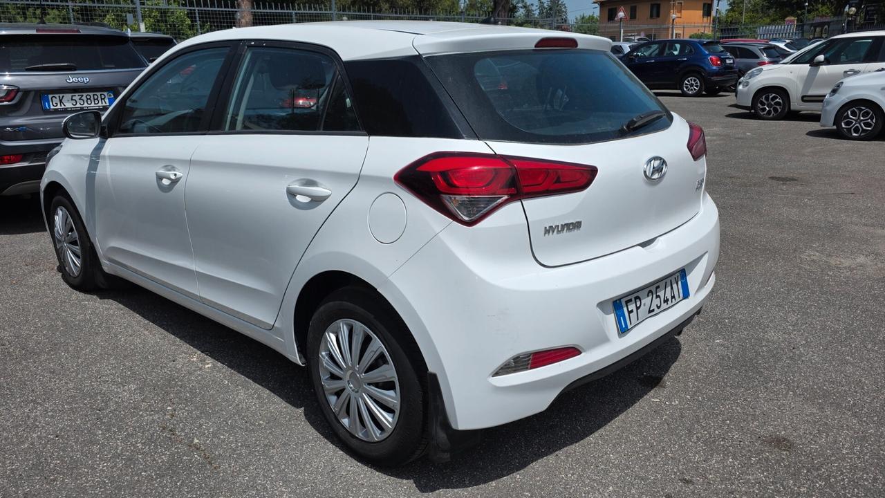 Hyundai i20 1.1 CRDi 12V 5 porte Go!