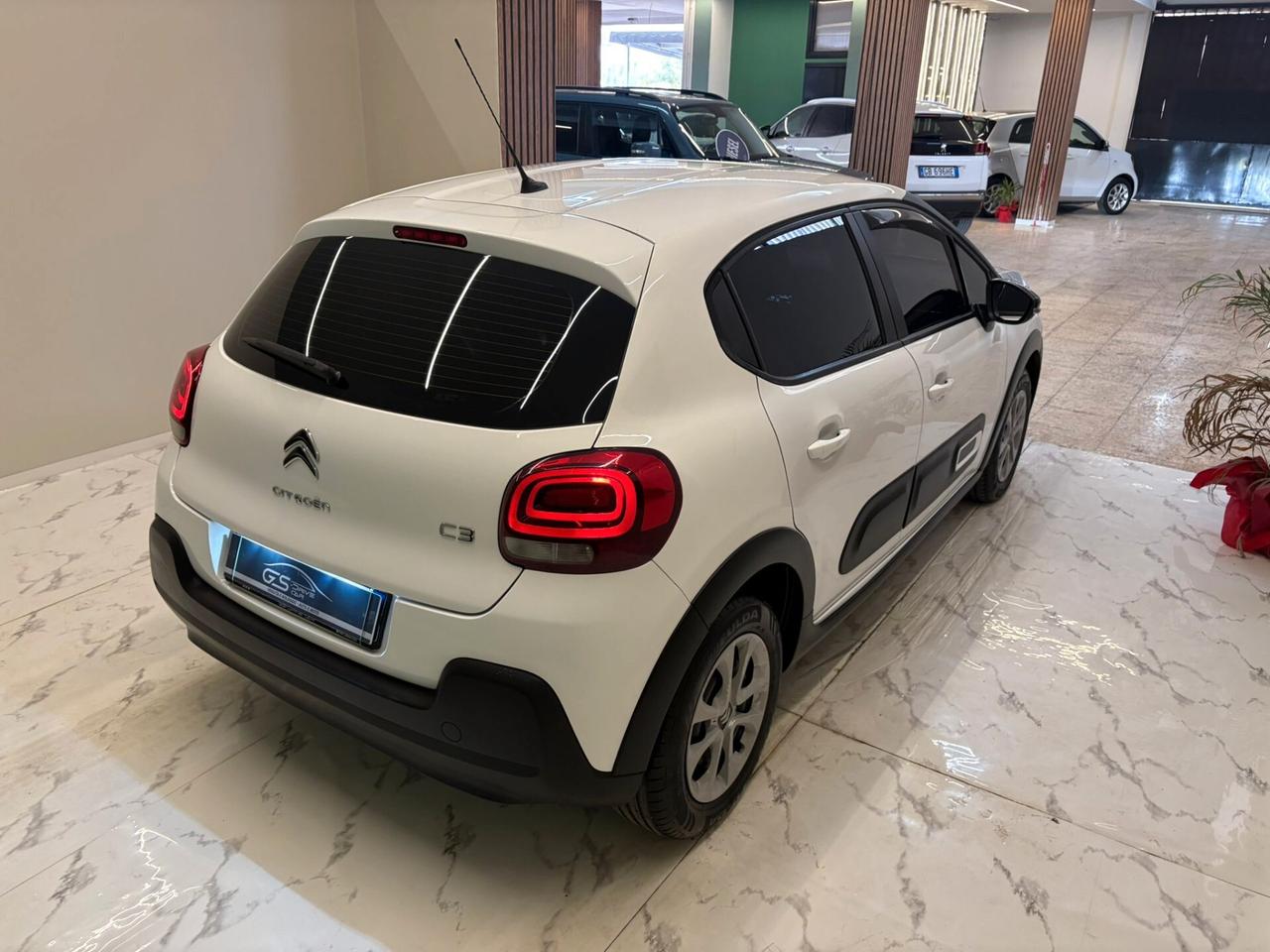 Citroen C3 1600cc BlueHDi 75cv Allestimento Shine