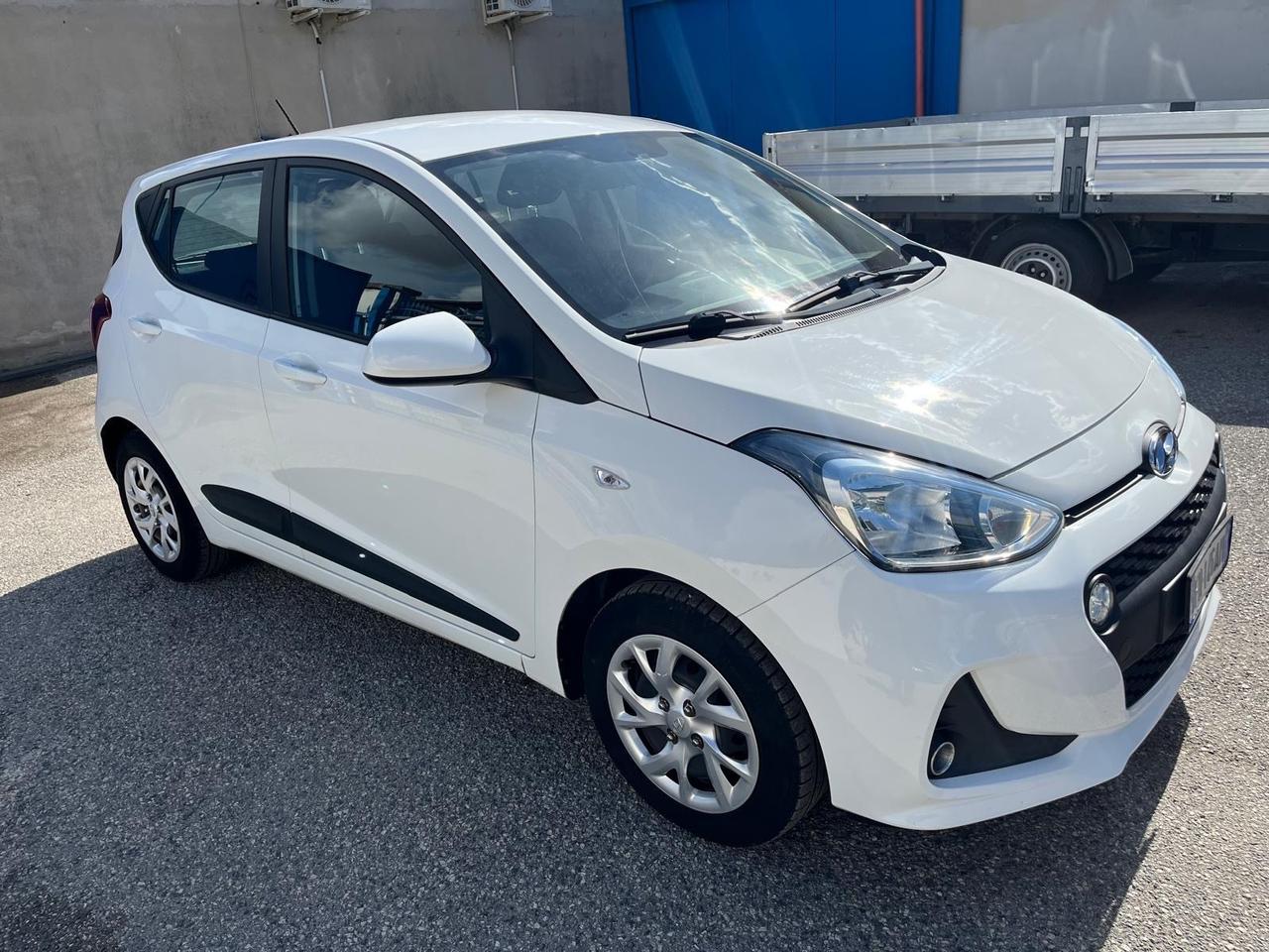 Hyundai i10-1.0 benzina - full-2018