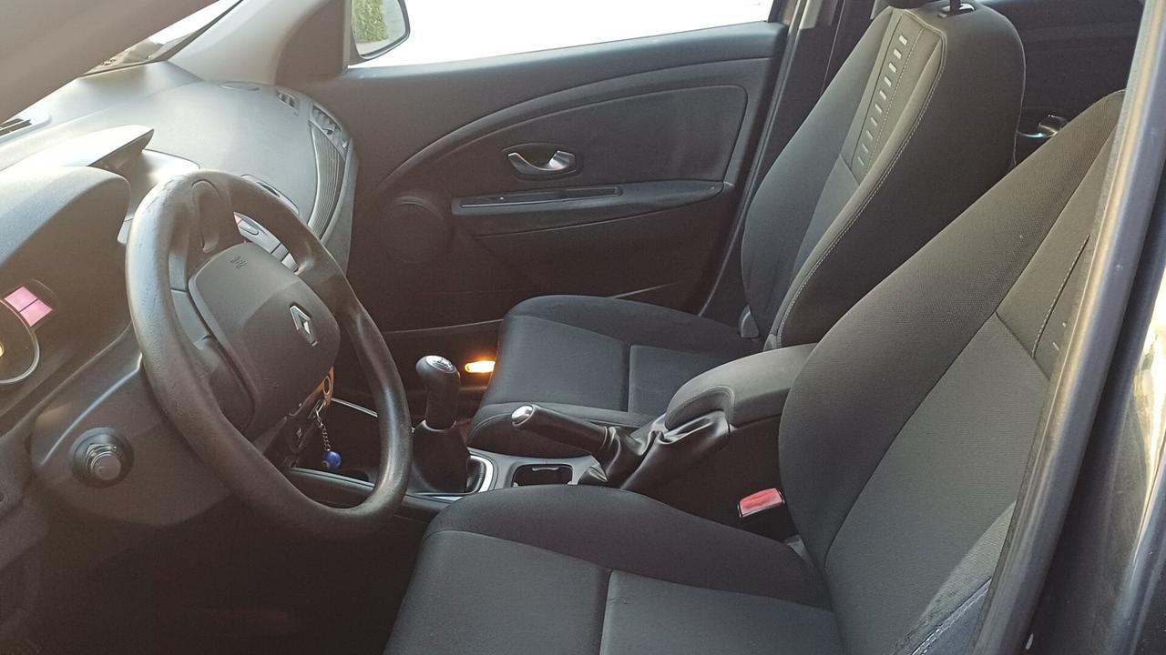 Renault Megane Mégane 1.5 dCi 90CV SporTour Confort
