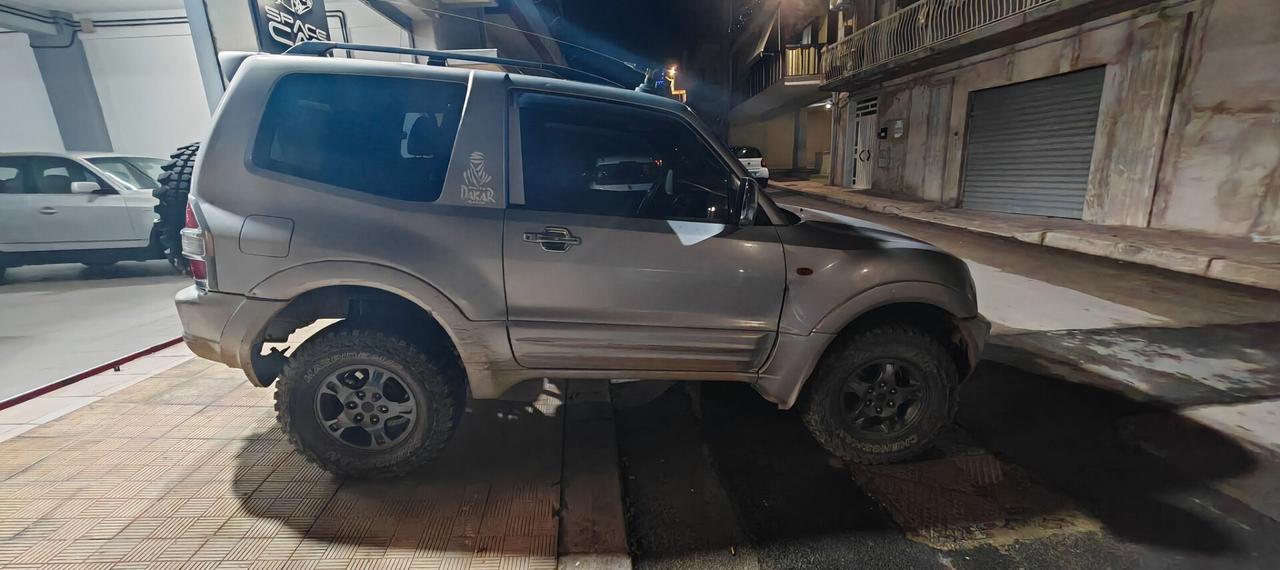 Mitsubishi Pajero 3.2 16V DI-D 3p. GLS2