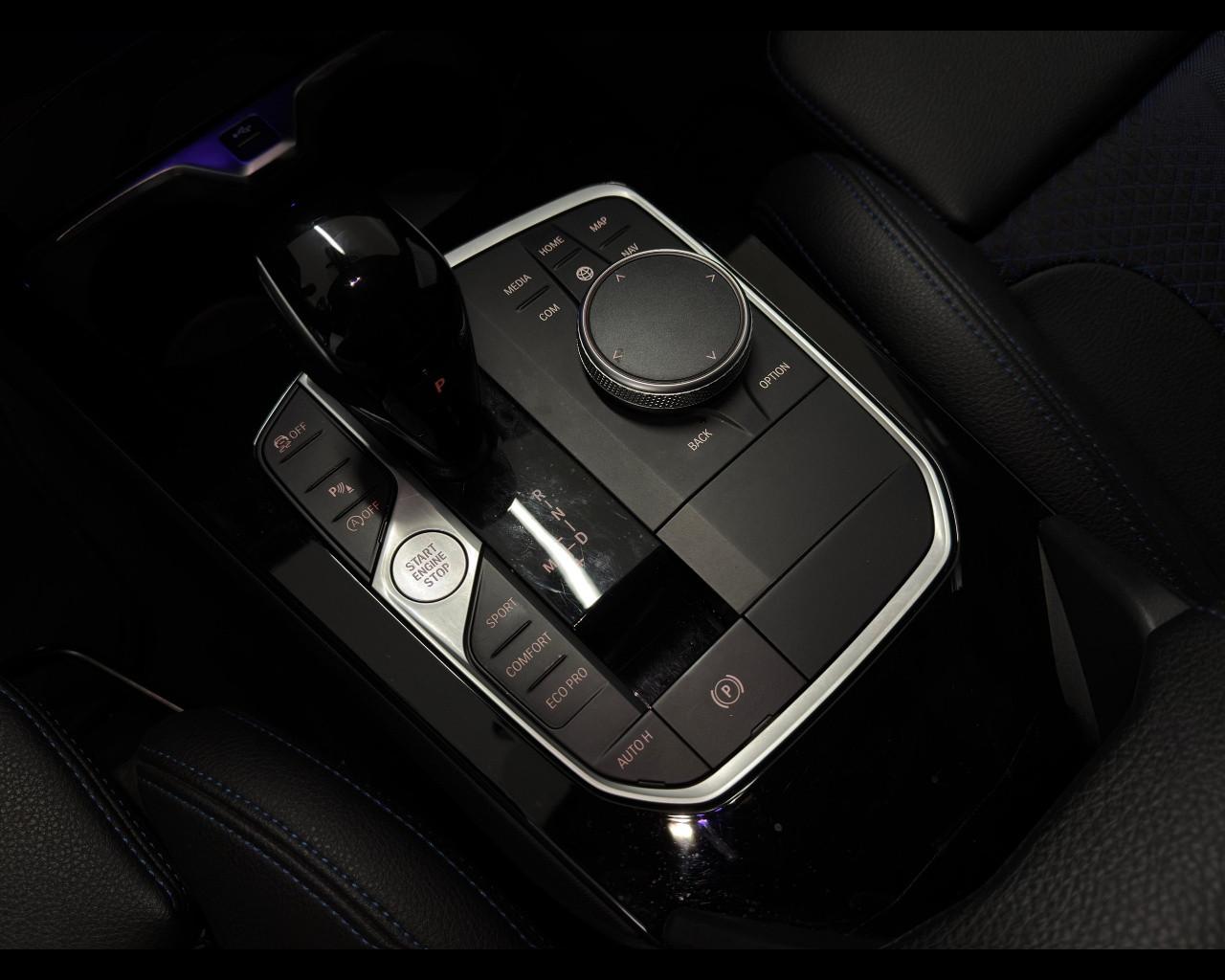 BMW Serie 1 (F40) - 118d 5p. Msport
