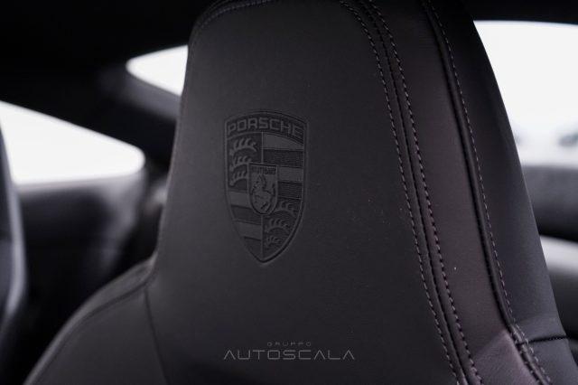 PORSCHE 992 385cv Carrera 4