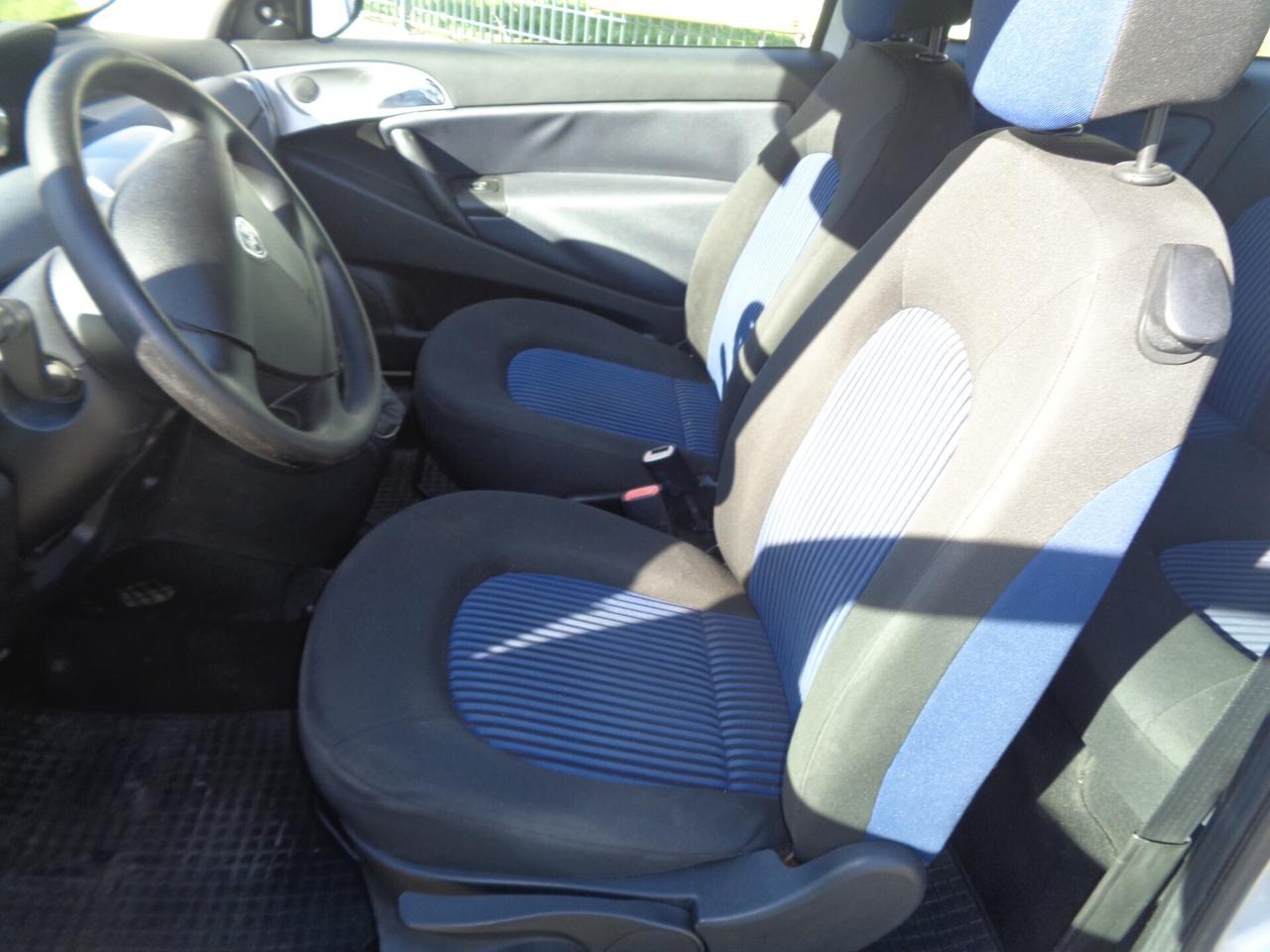 Lancia Ypsilon 1.2 Platino garaz 12 mesi