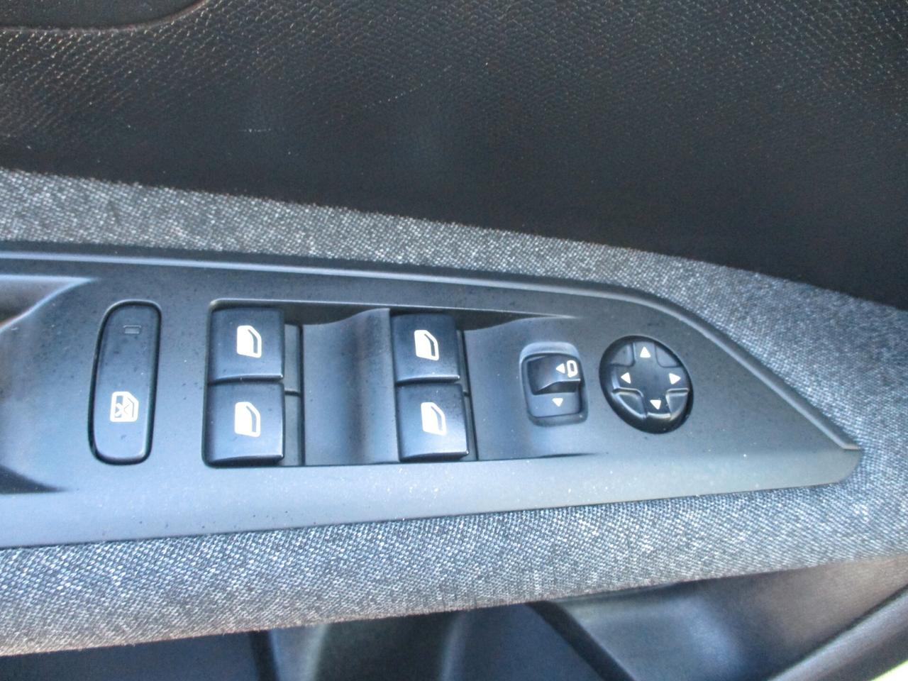 Peugeot 3008 BlueHDi 130 S&S Crossway