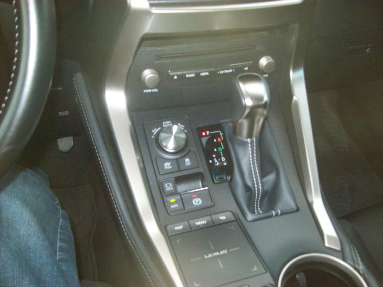 Lexus NX 300h Hybrid 4WD Business