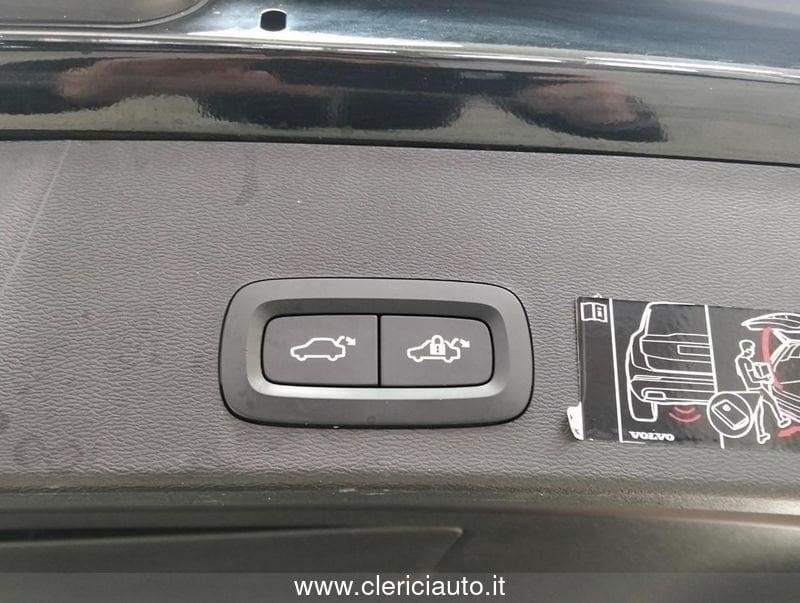 Volvo XC40 T5 Recharge Plug-in Hybrid R-design