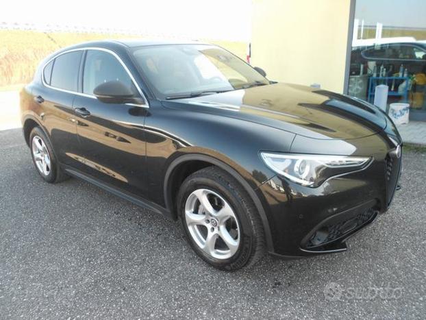 ALFA ROMEO Stelvio SUPER Q4