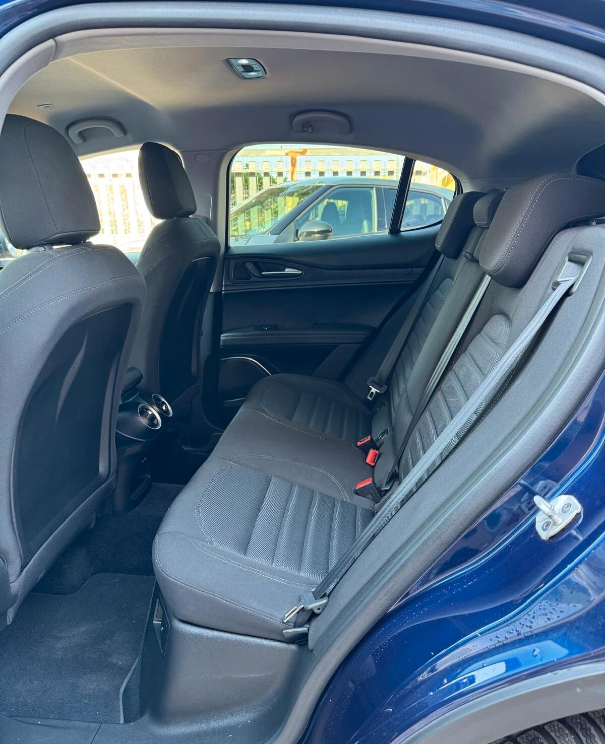 Alfa Romeo Stelvio 2.2 Turbodiesel 190 CV AT8 RWD
