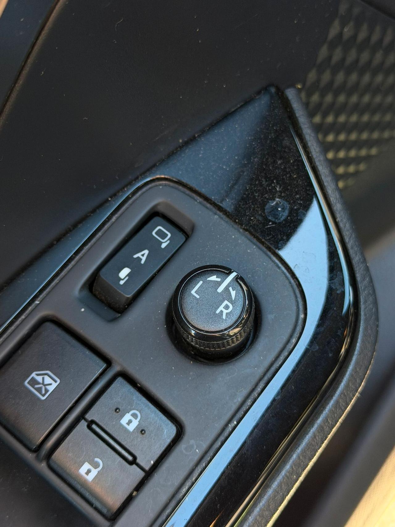 Toyota C-HR 1.8 Hybrid E-CVT Trend