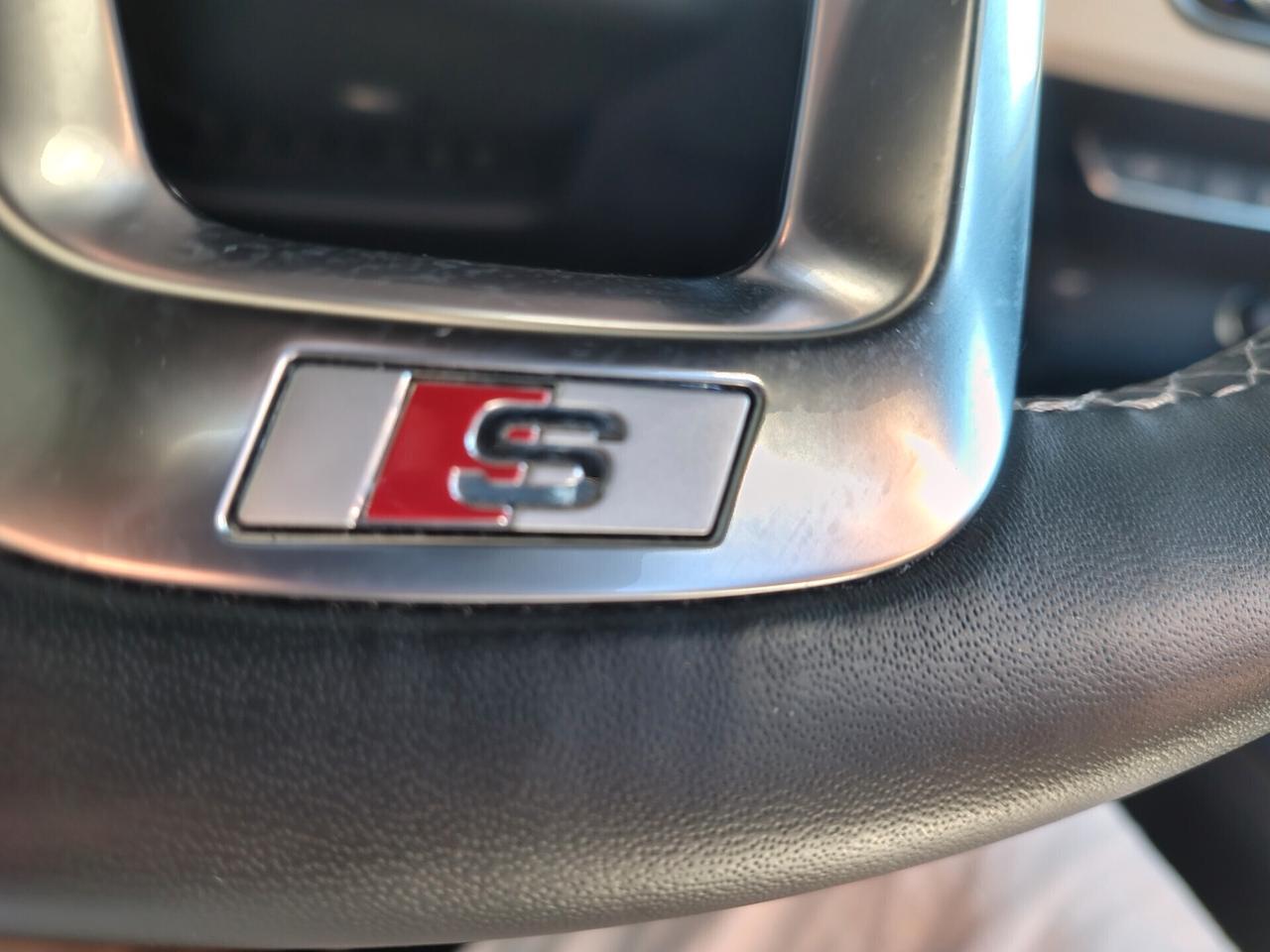 Audi A4 Avant 40 TDI S tronic line edition