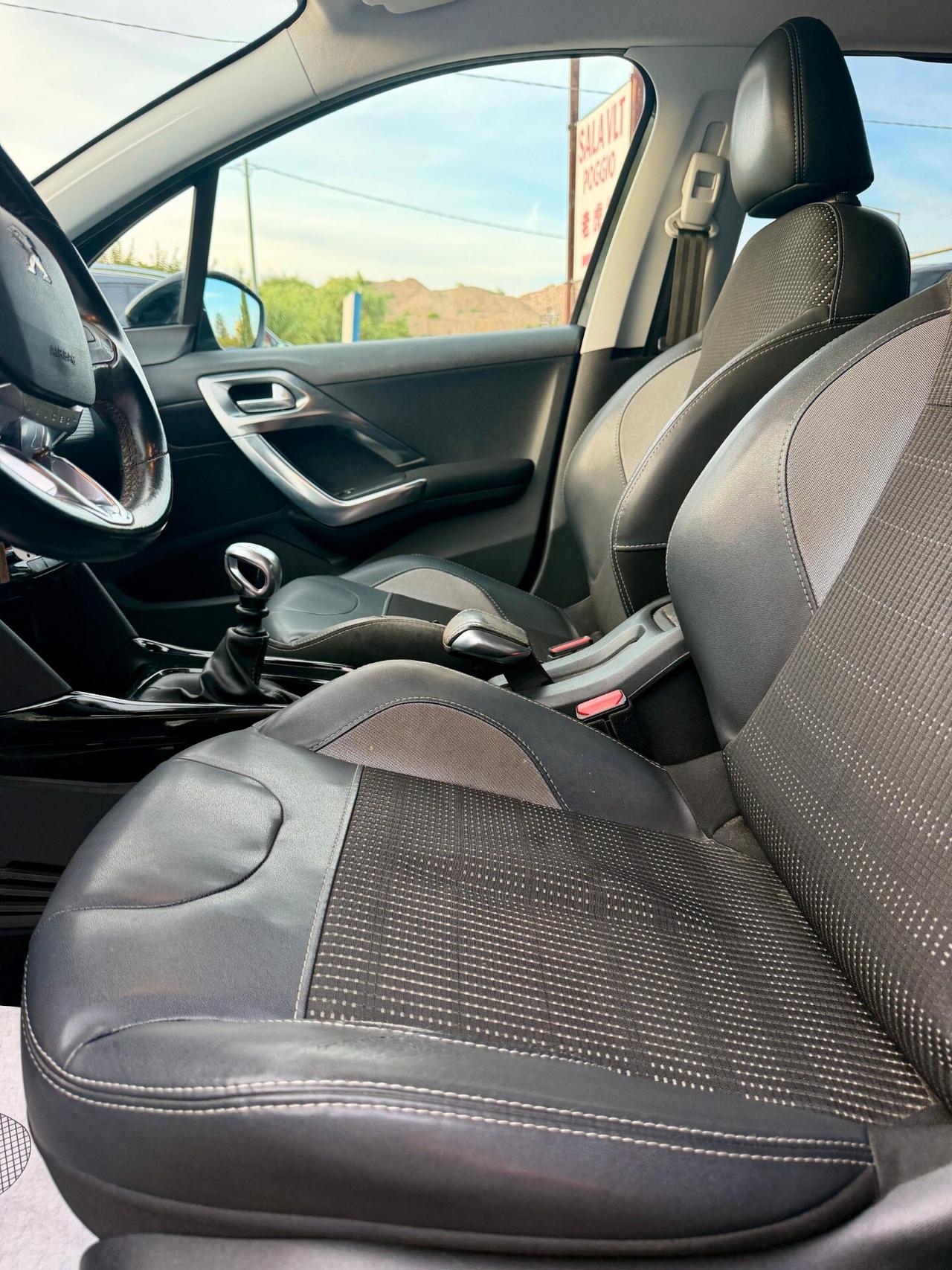 Peugeot 2008 BlueHDi 120 S&S Crossway