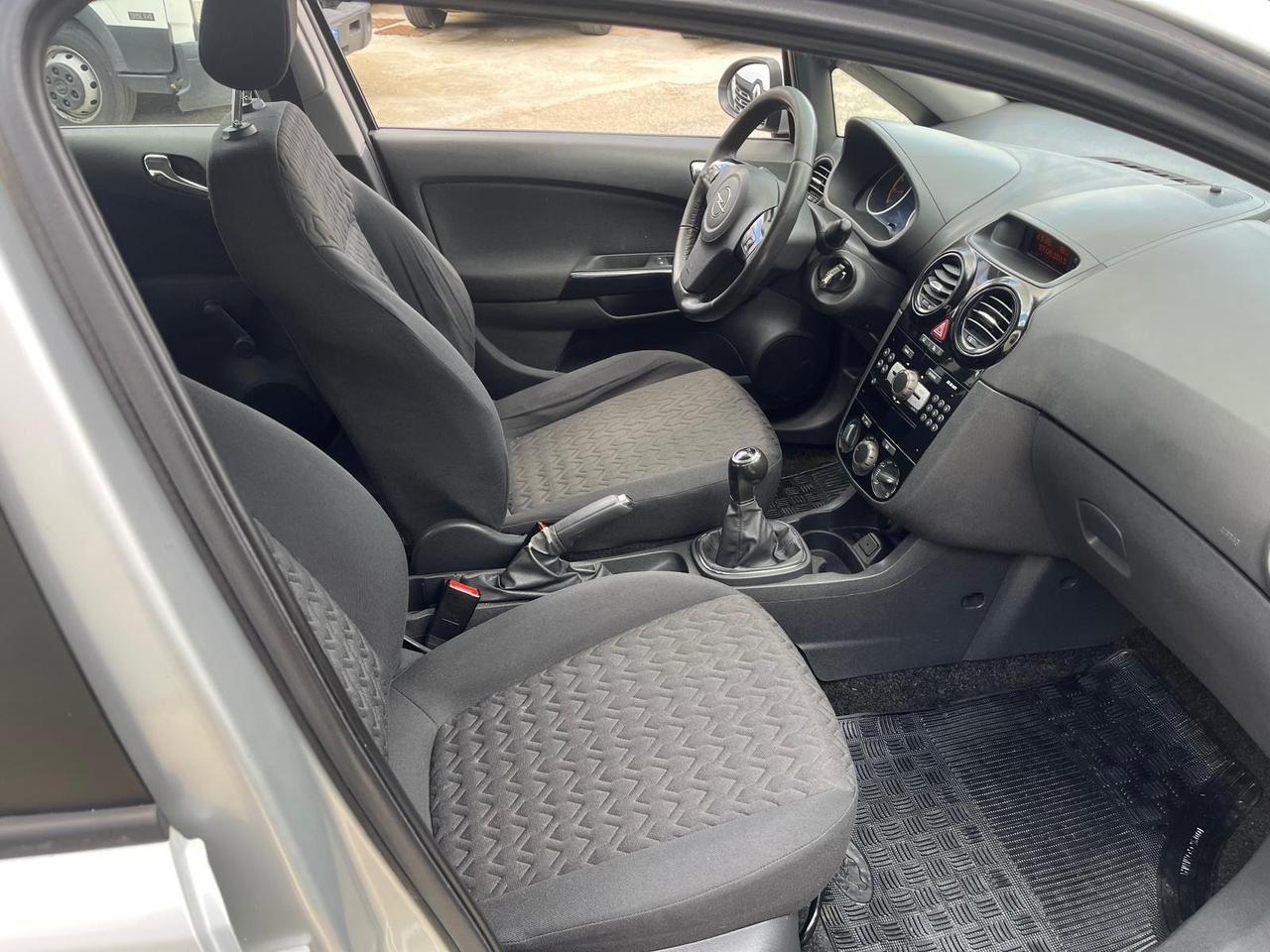 Opel corsa 5 P-1.2 benz. Km 100000-2013