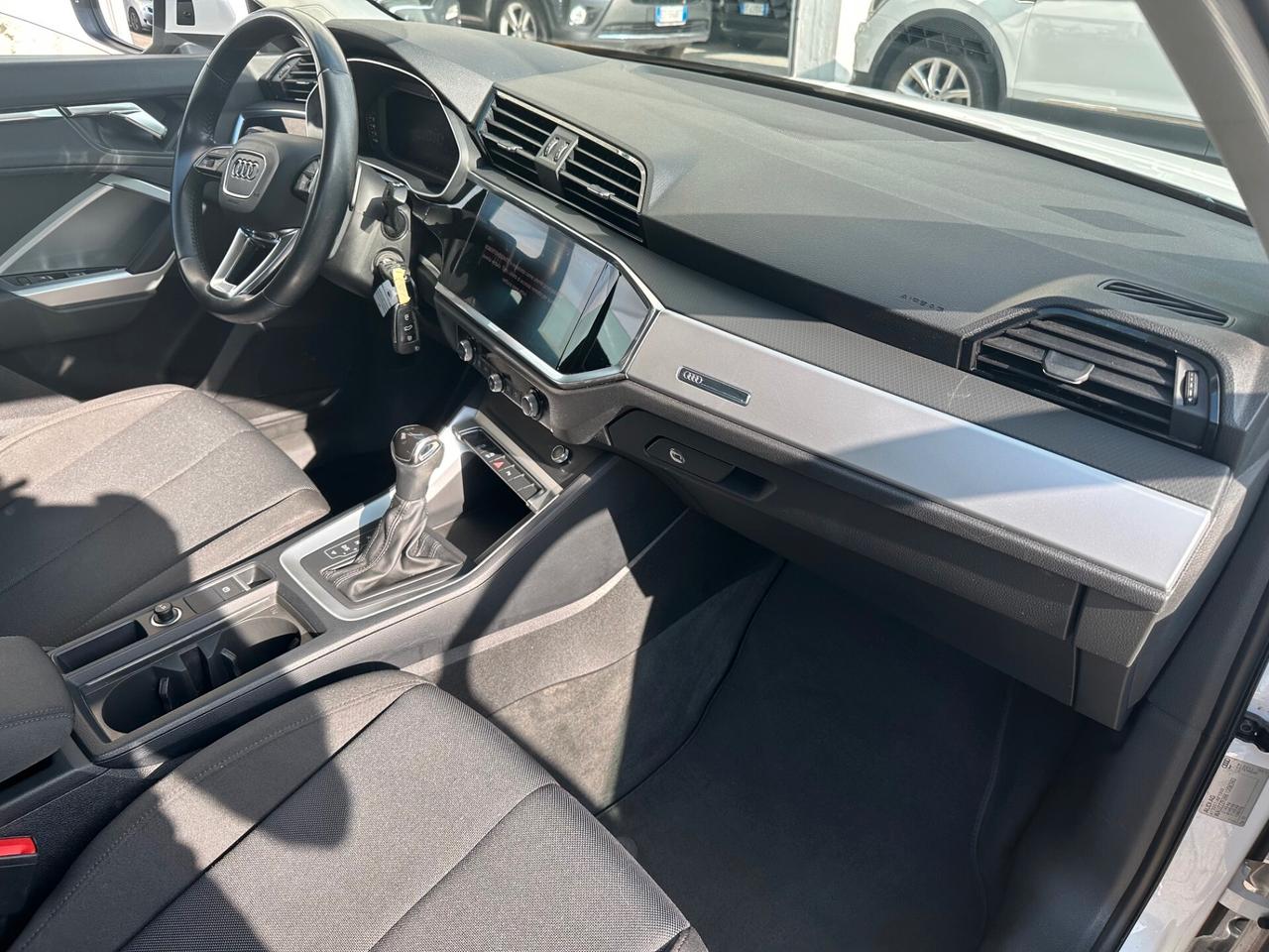 Audi Q3 35 TDI S tronic Business Advanced*EURO6