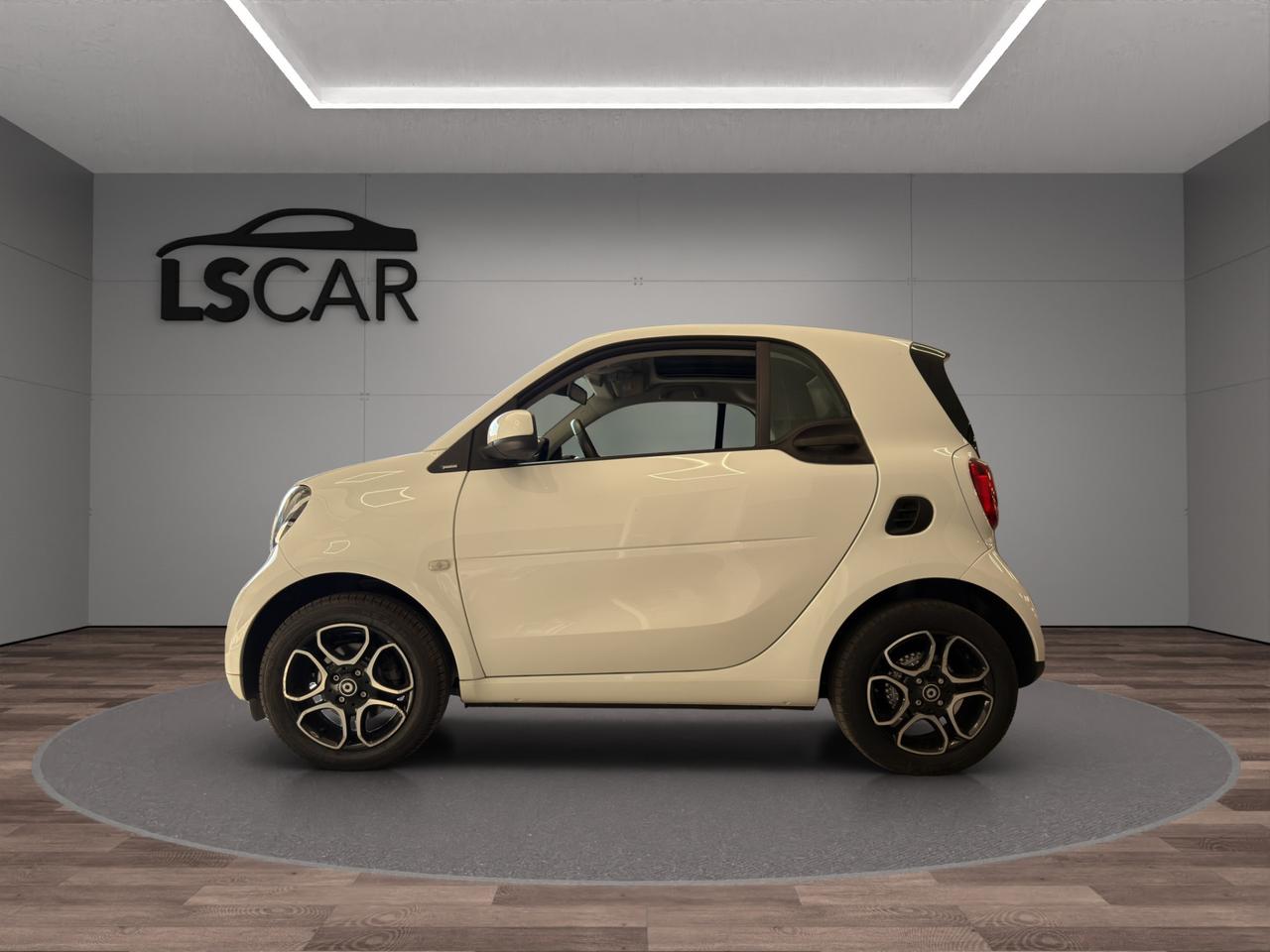 Smart forTwo 1.0 Passion - Unipro - Promo Finanziamento - Tetto panoramico - Schermo Navi - Retrocamera - Sedili Riscaldabili