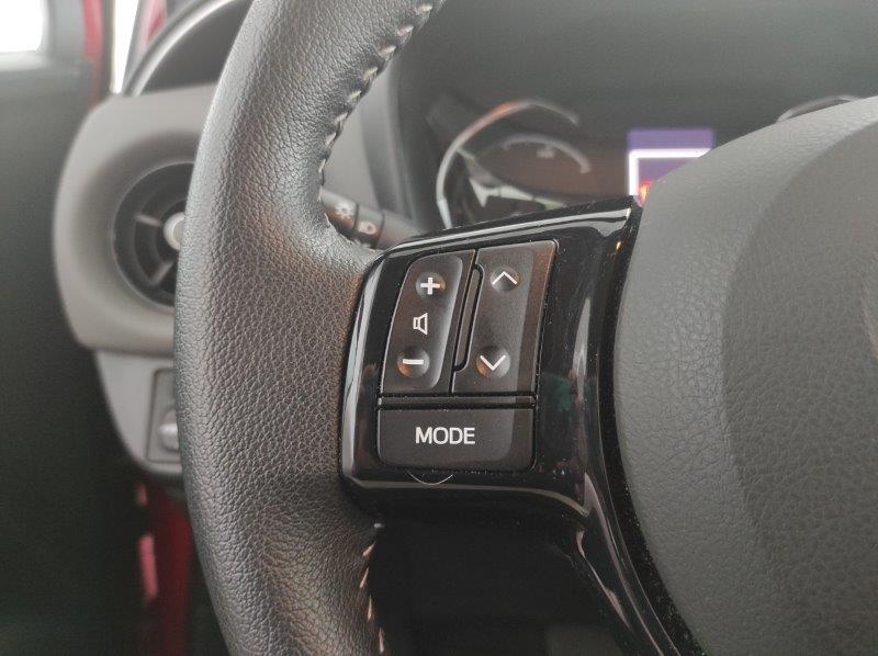 TOYOTA Yaris 3ª serie - Yaris 1.5 Hybrid 5 porte Active