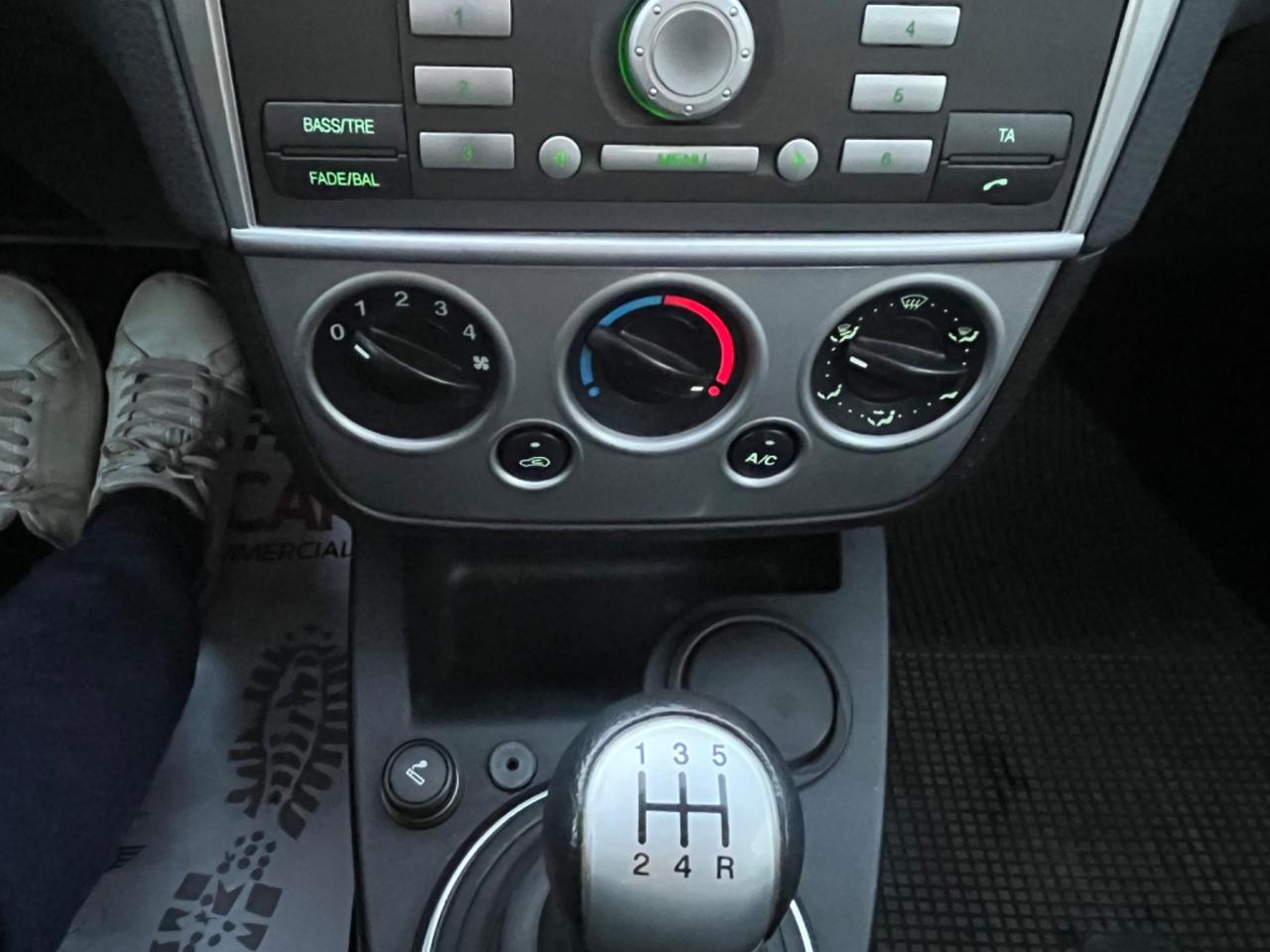 Ford Fiesta 1200 5p. Ghia Unipro 2007