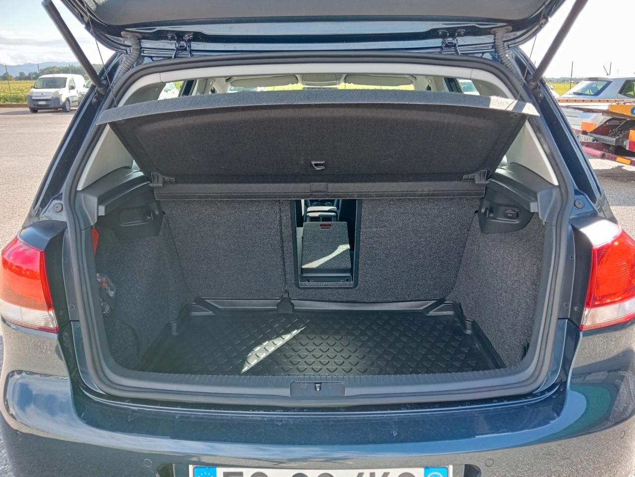Volkswagen Golf 1.6TDI 5p. Highline