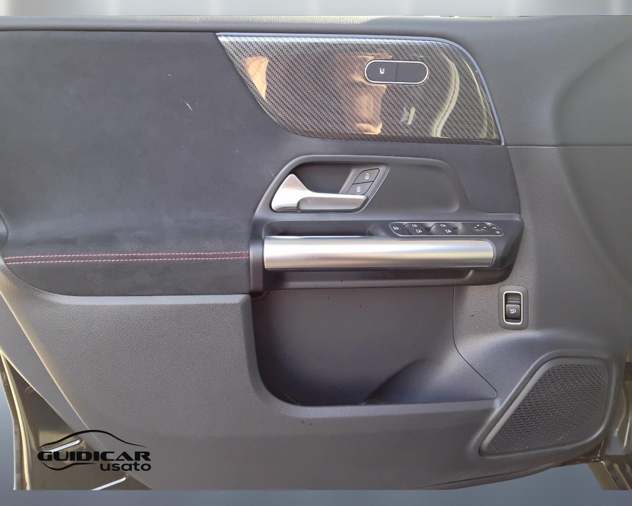 Mercedes-Benz Classe B - W247 2023 - B 180 d AMG Line Advanced Plus auto