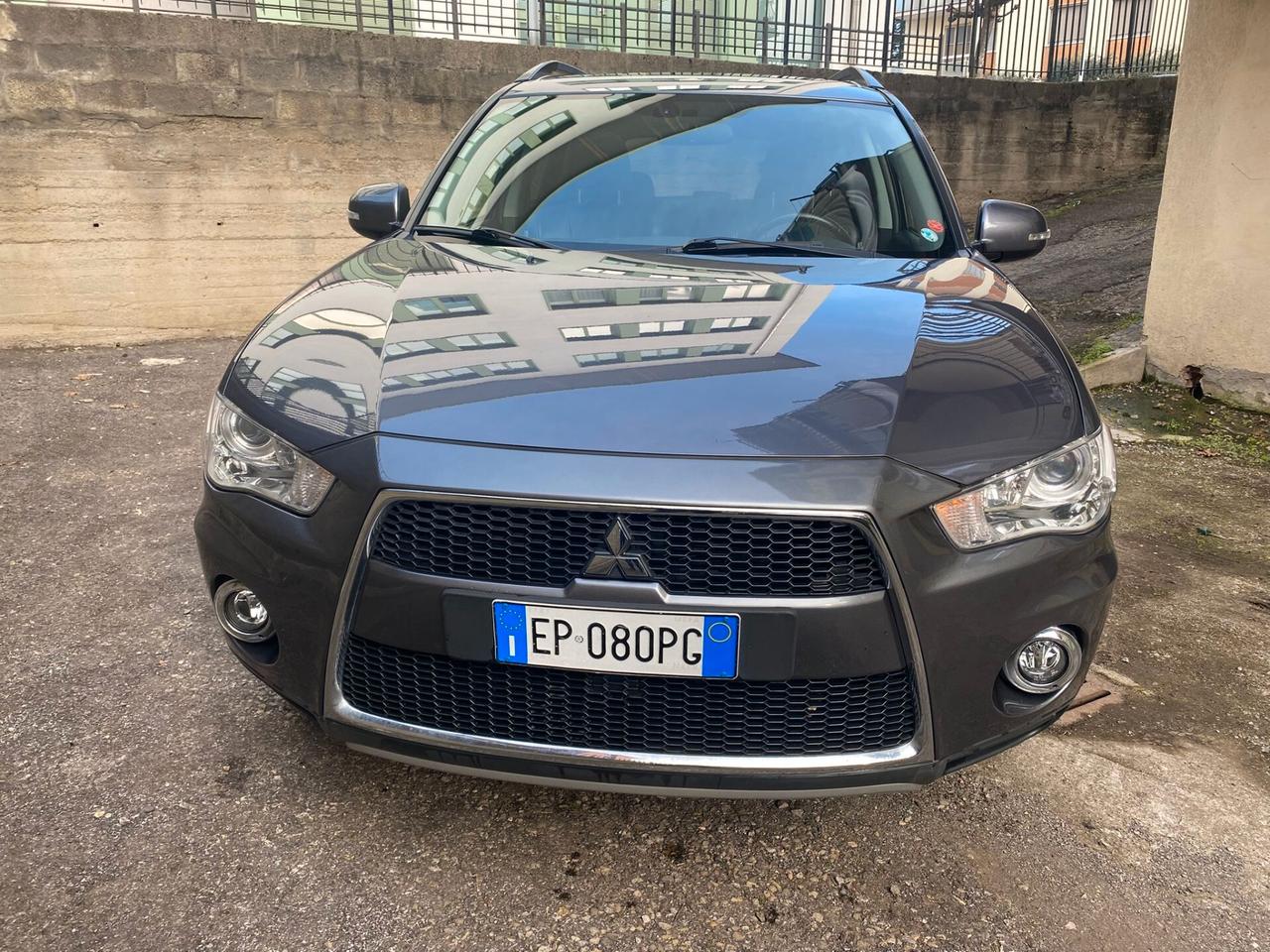Mitsubishi Outlander 2.2 DI-D TC-SST Instyle DPF 7p AUTOMATICO