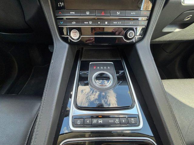 JAGUAR F-Pace Prestige awd 180cv auto my19