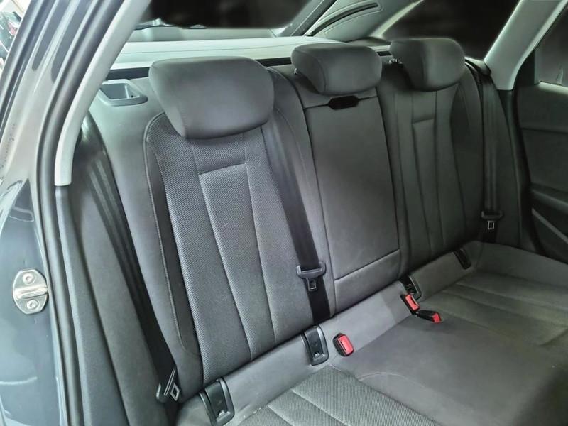 AUDI A4 2.0 30 TDI BUSINESS S TRONIC STATION WAGON