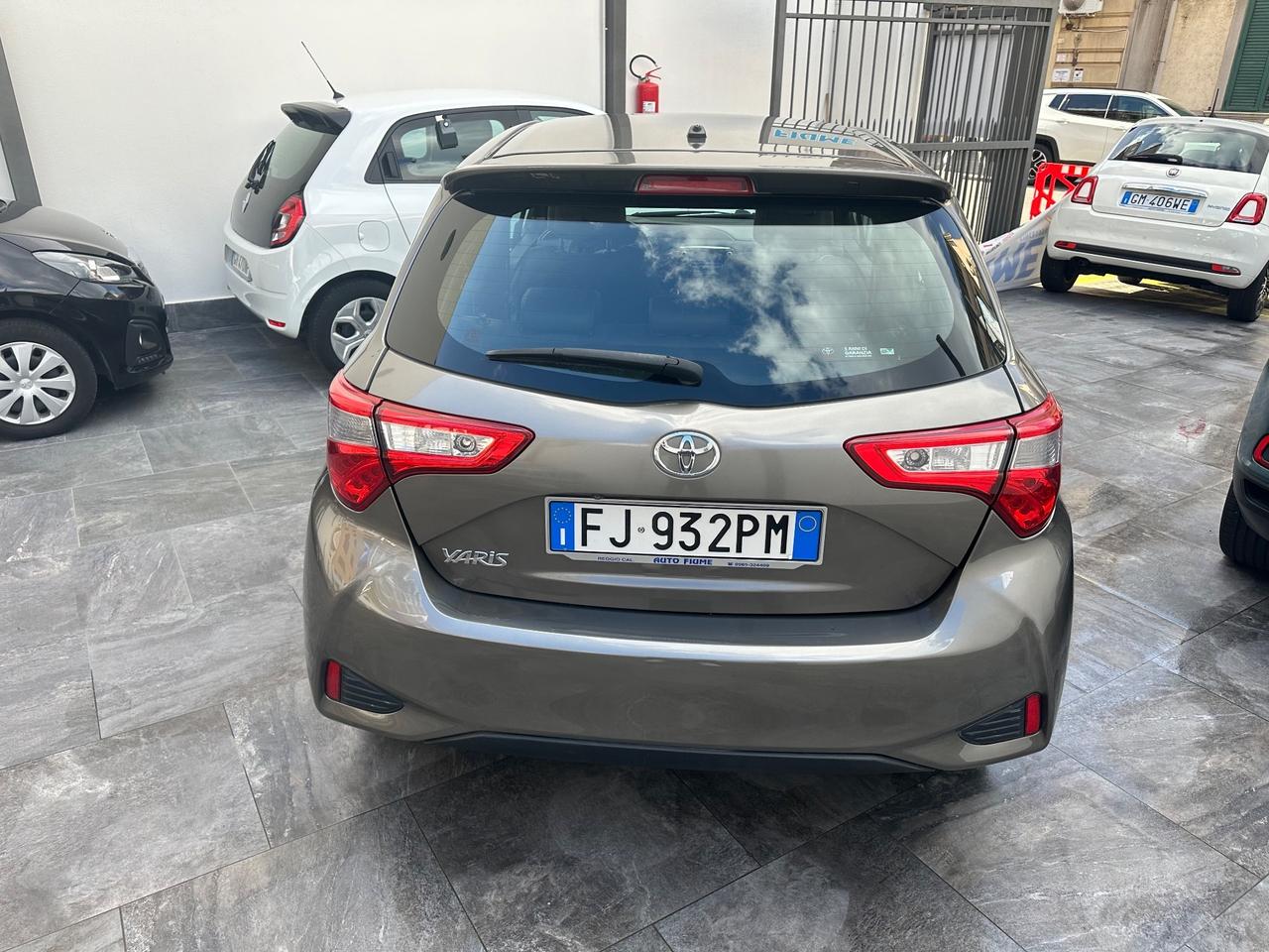 Toyota Yaris 1.0 5 porte Lounge