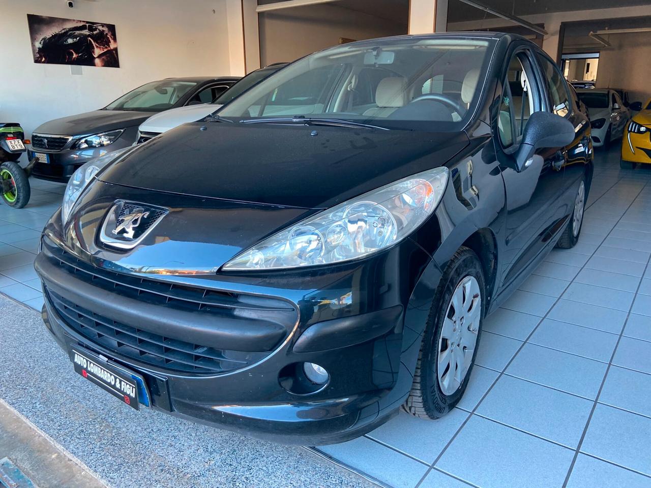 Peugeot 207 1.4 HDi 70CV 5p. ONE Line