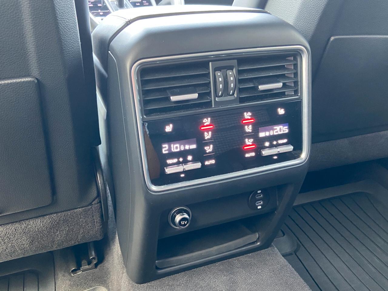 Porsche Cayenne Coupe 4.0 GTS tiptronic