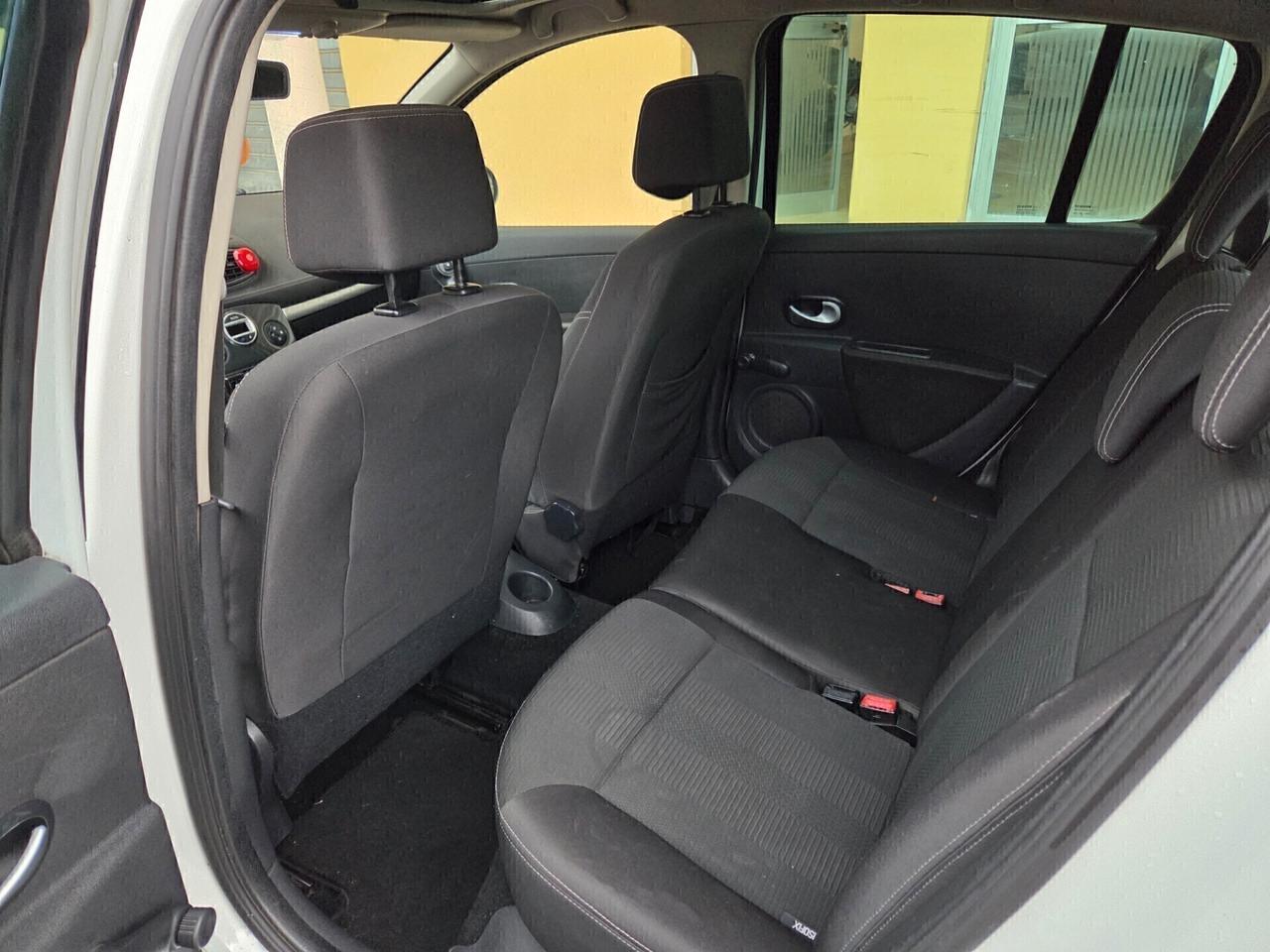 Renault Clio 1.5 dCi FULL-OPTIONAL