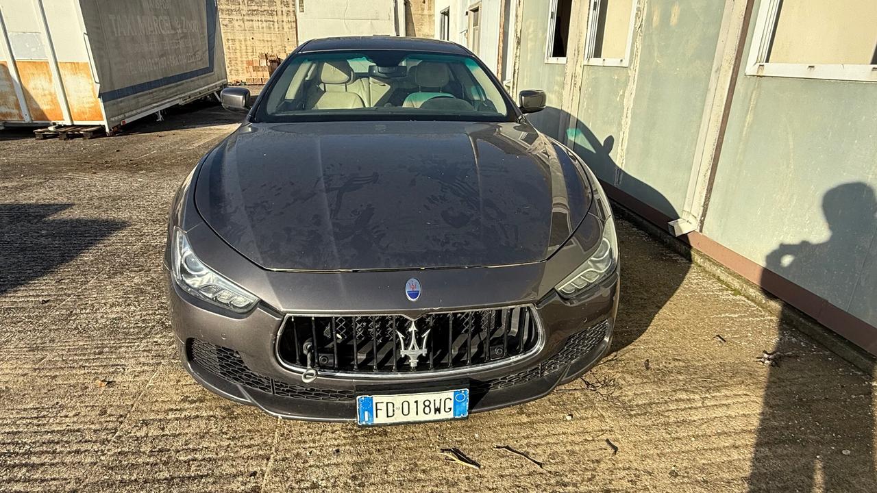 Maserati Ghibli V6 Diesel 250 cv motore rotto