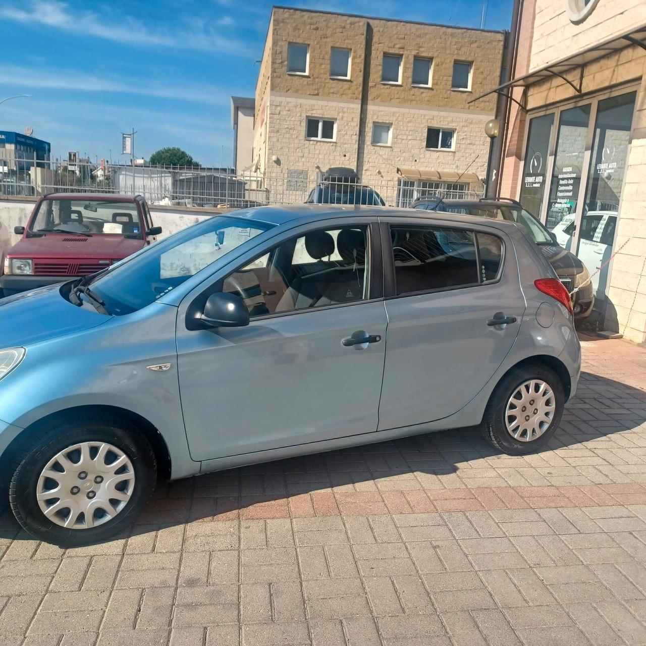 162.258KM HYUNDAI I20 GPL DI FABBRICA NEOPATENTATI