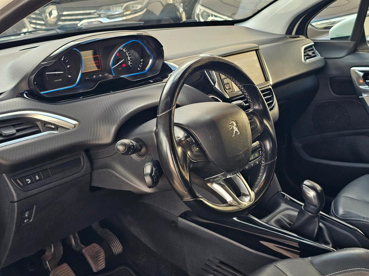 Peugeot 2008 1.6 BlueHDi 100 Allure