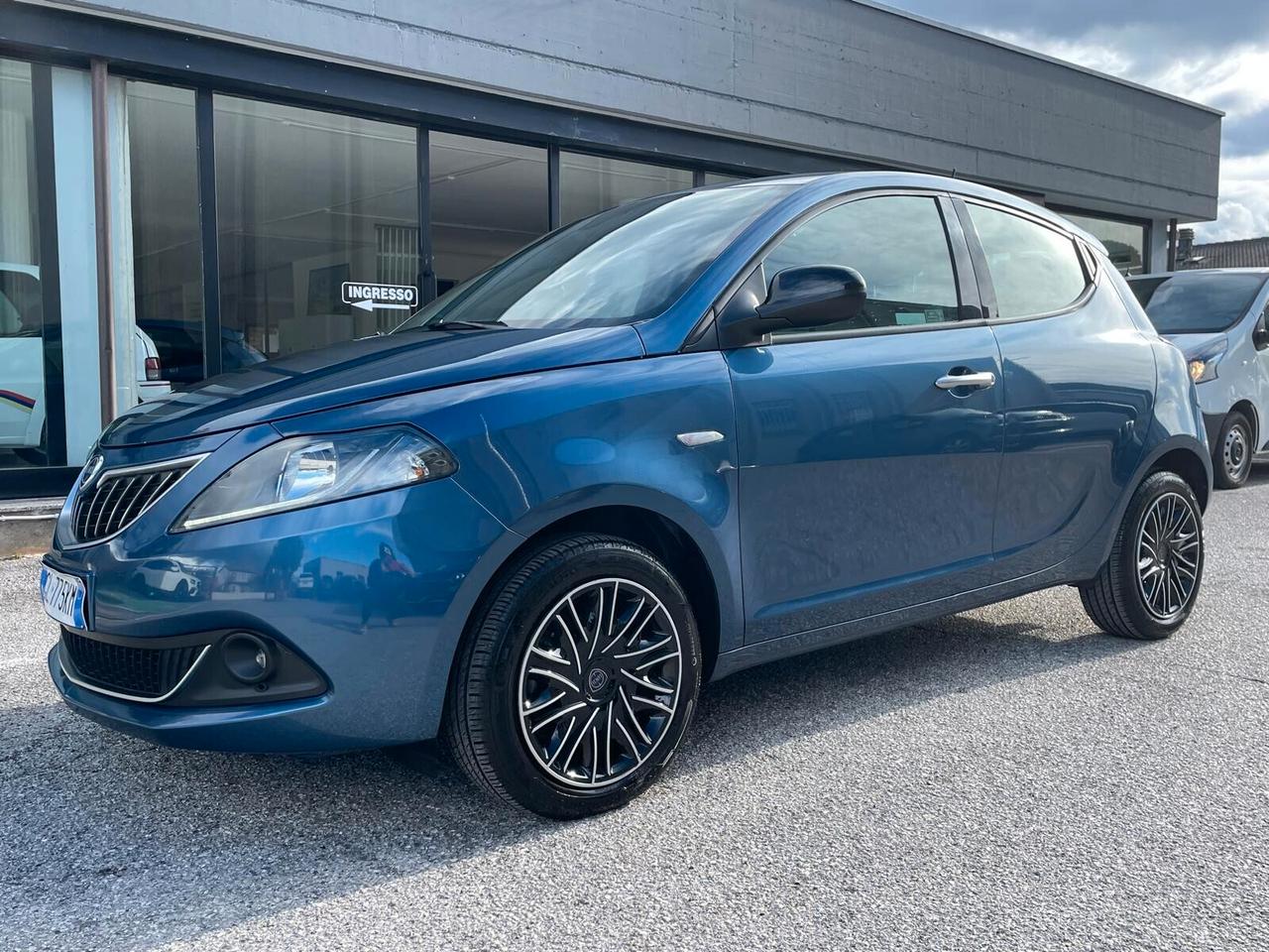 Lancia Ypsilon 1.0 Hybryd Gold - NEOPATENTATO