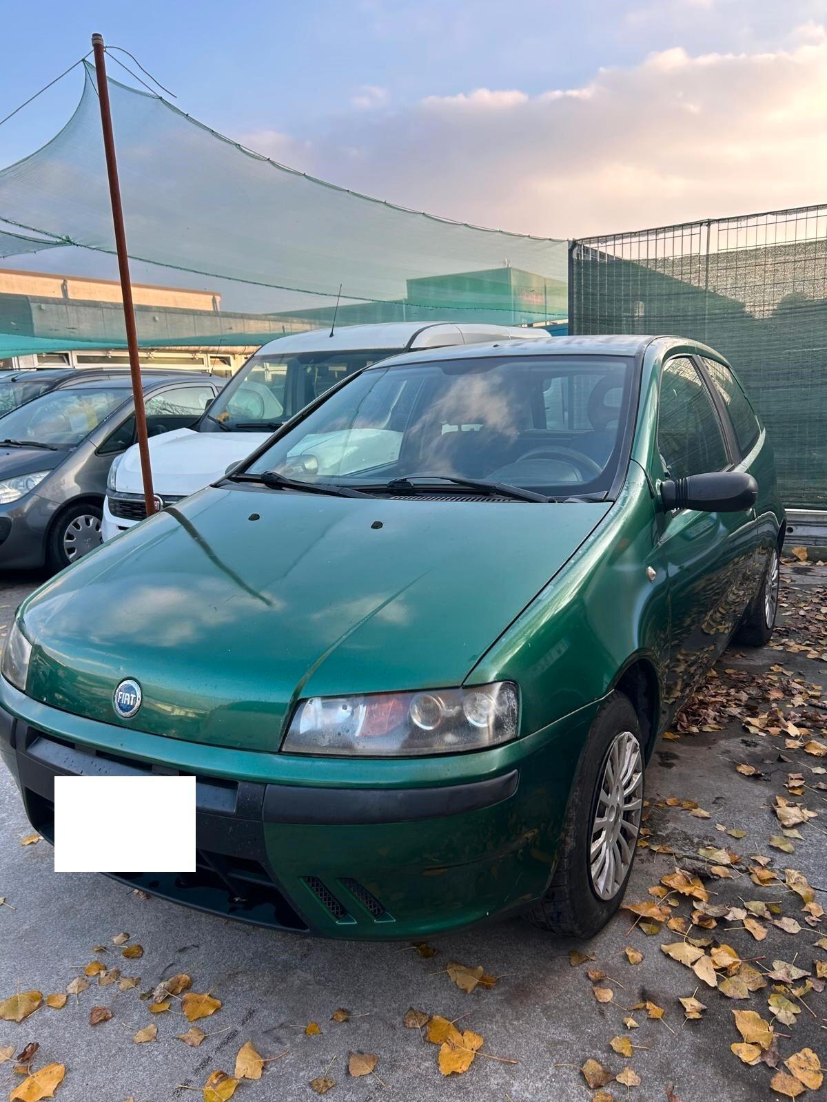 Fiat Punto 1.2i 16V cat 3 porte ELX ok neo patentati
