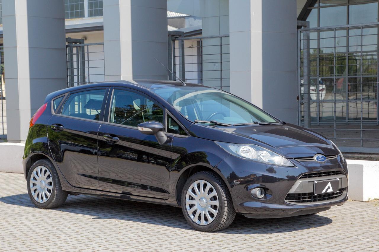 Ford Fiesta 1.25 5 porte GPL