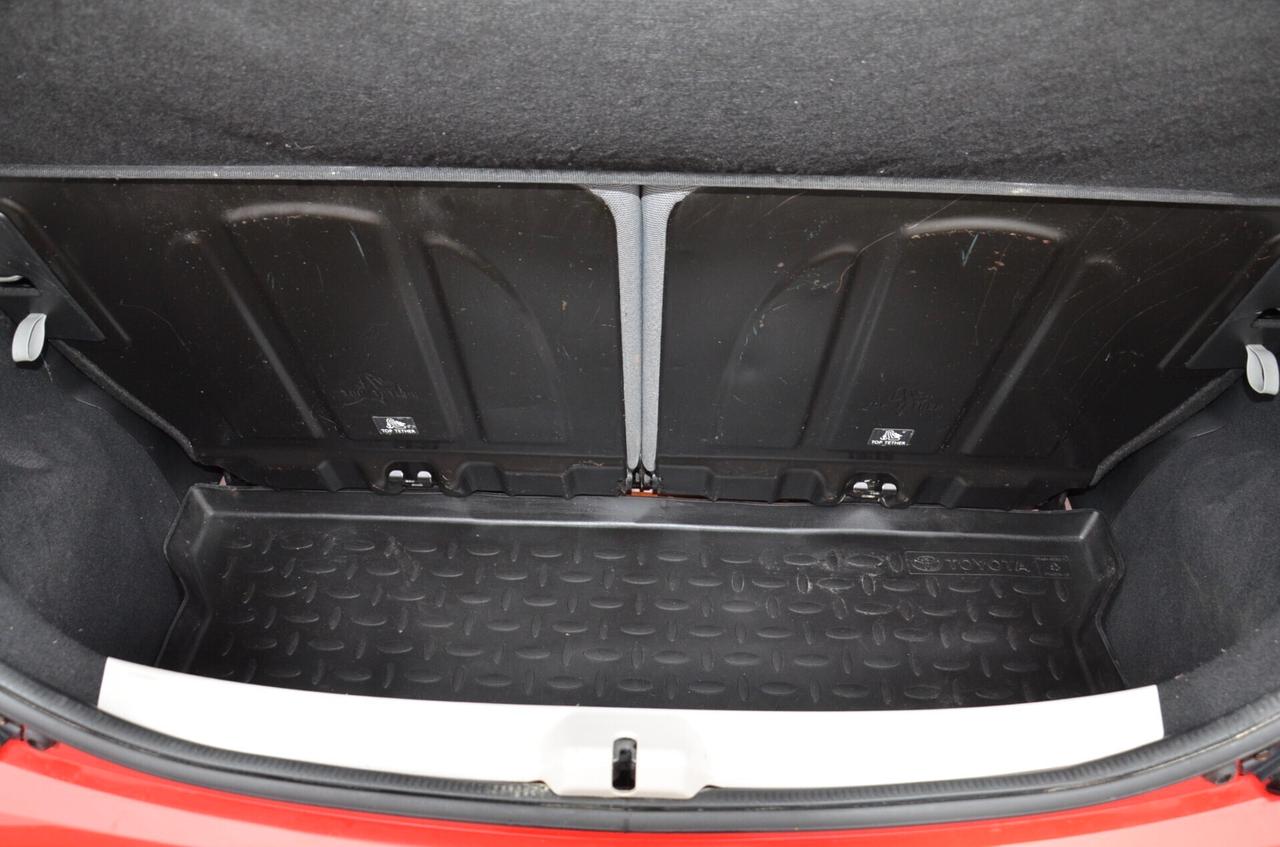 Toyota Aygo 1.0 VVT-i 72 CV 5 porte x-clusiv