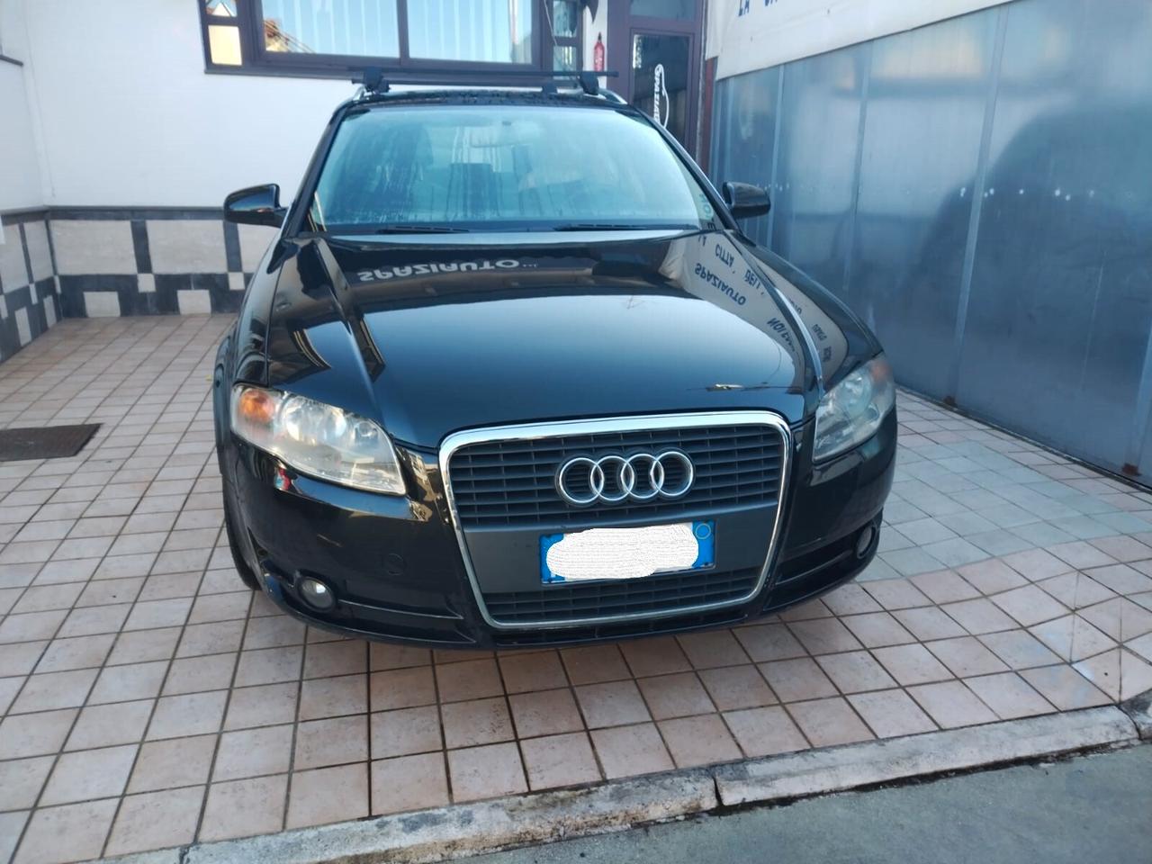 AUDI A4 AVANT