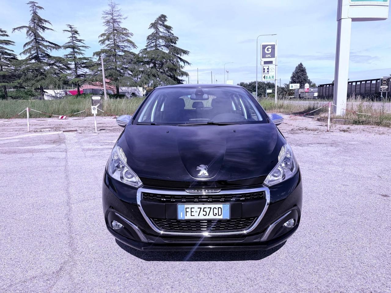 Peugeot 208 PureTech 82 5p. GPL Ok neopatentati